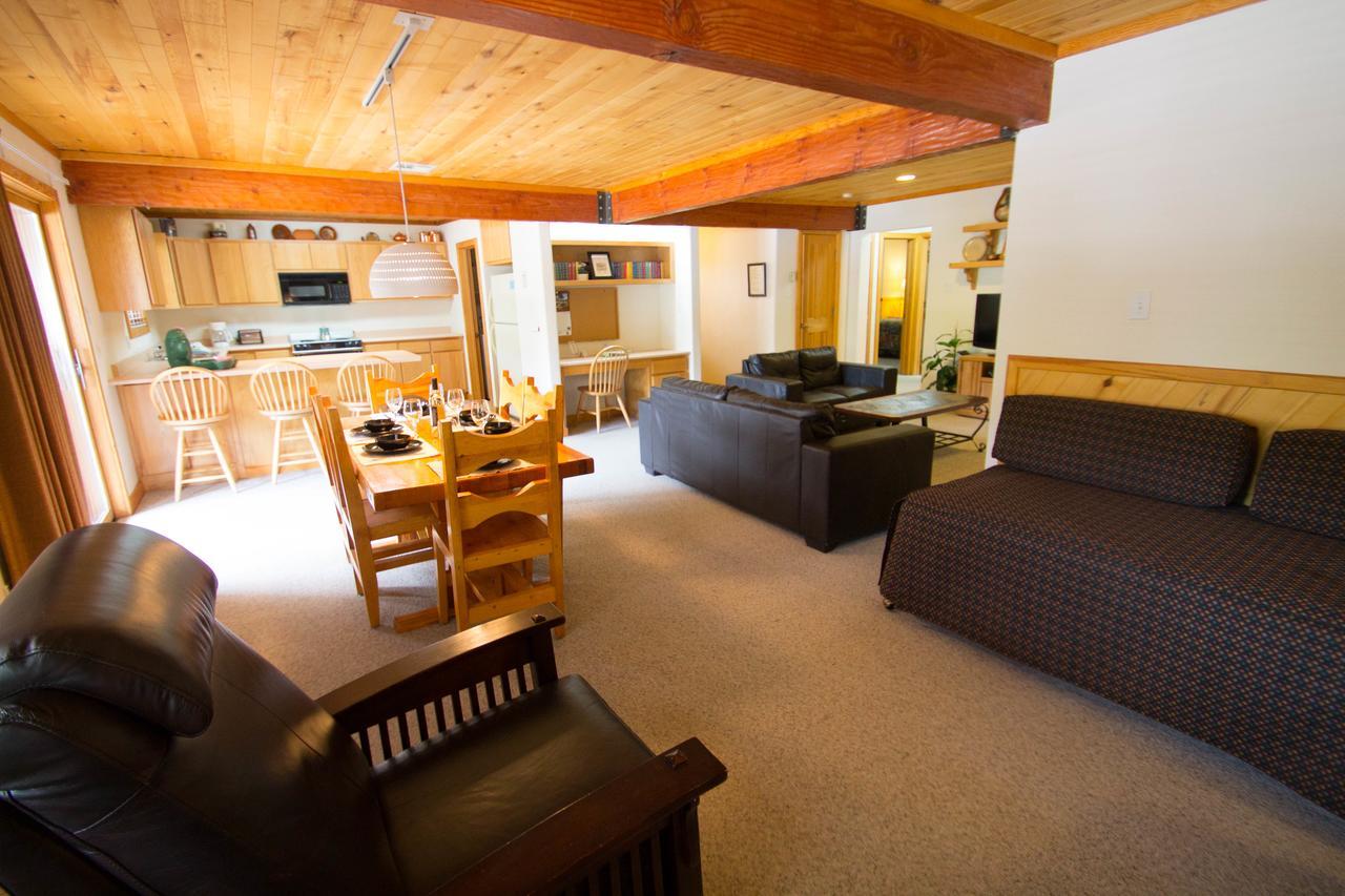 Sitzmark Sports Lodge Red River Εξωτερικό φωτογραφία